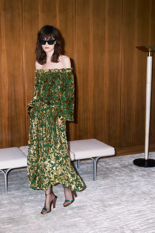 00014-saint-laurent-resort-2025-credit-brand