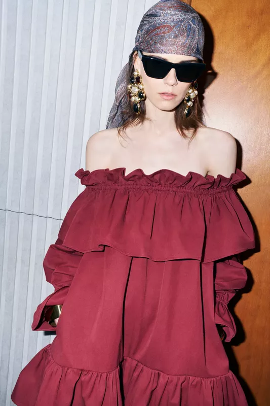 00020-saint-laurent-resort-2025-credit-brand