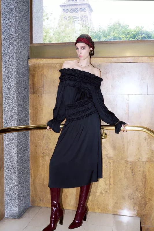 00042-saint-laurent-resort-2025-credit-brand