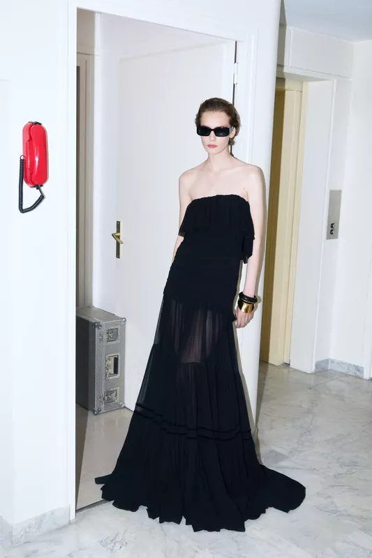 00046-saint-laurent-resort-2025-credit-brand