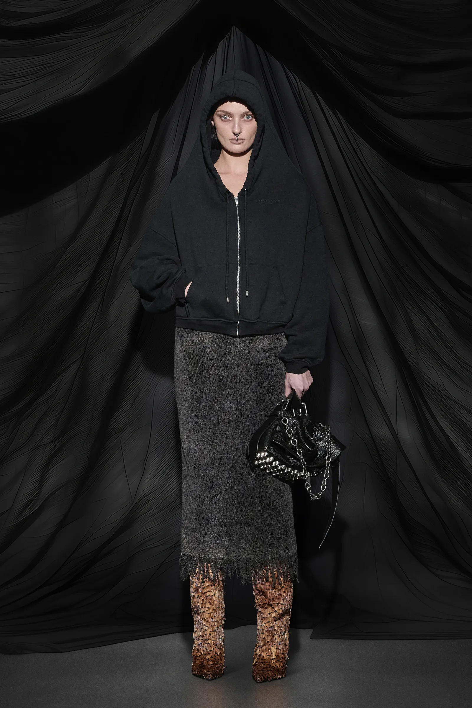 00003-alexander-wang-fall-2025-ready-to-wear-credit-brand