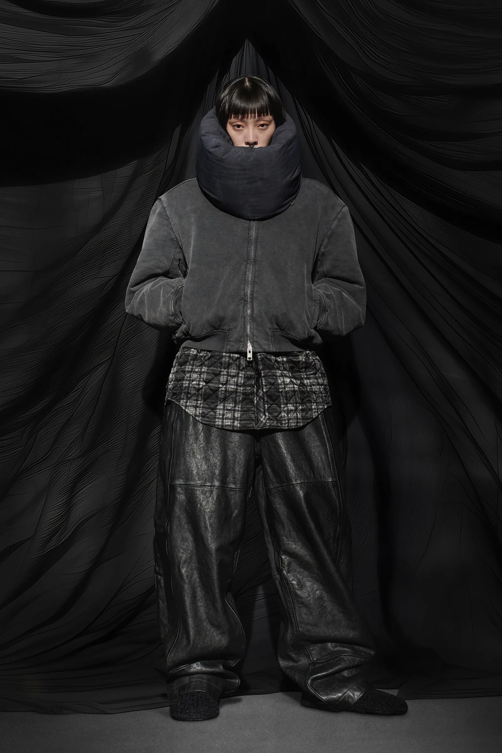 00005-alexander-wang-fall-2025-ready-to-wear-credit-brand