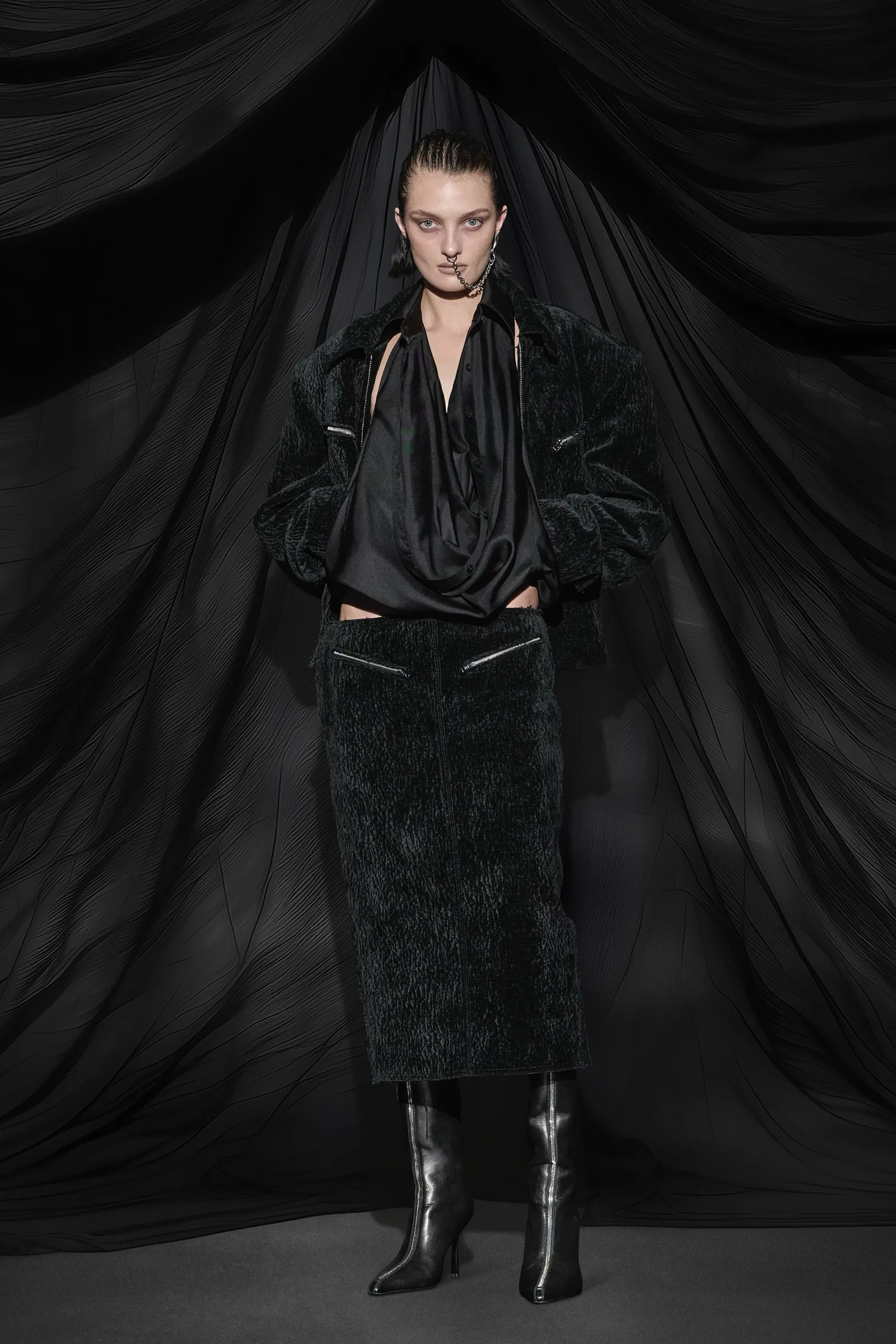00016-alexander-wang-fall-2025-ready-to-wear-credit-brand