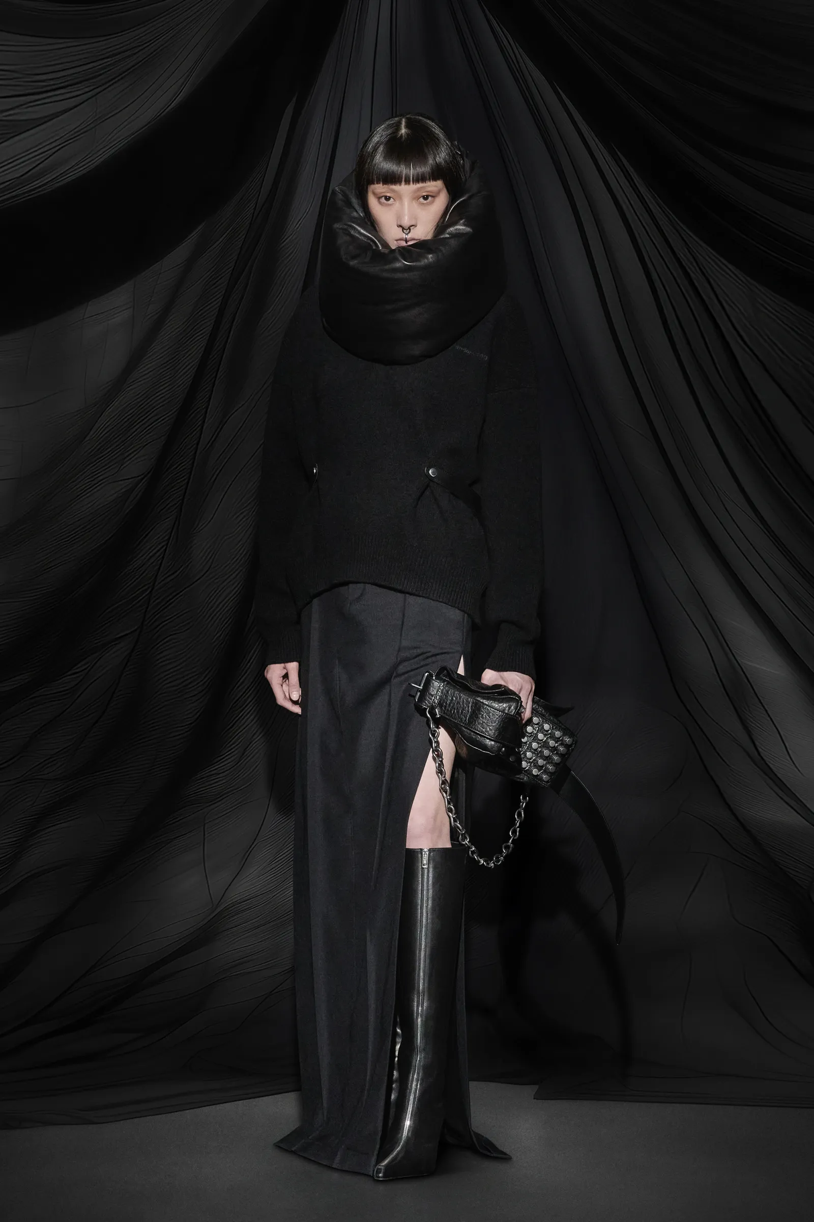 00017-alexander-wang-fall-2025-ready-to-wear-credit-brand