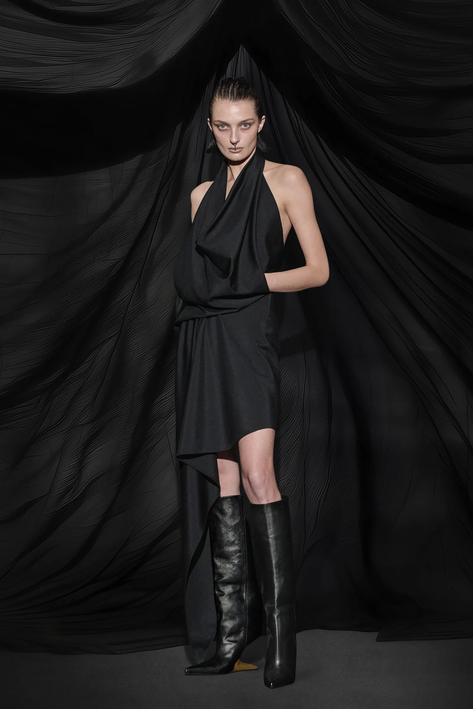 00019-alexander-wang-fall-2025-ready-to-wear-credit-brand