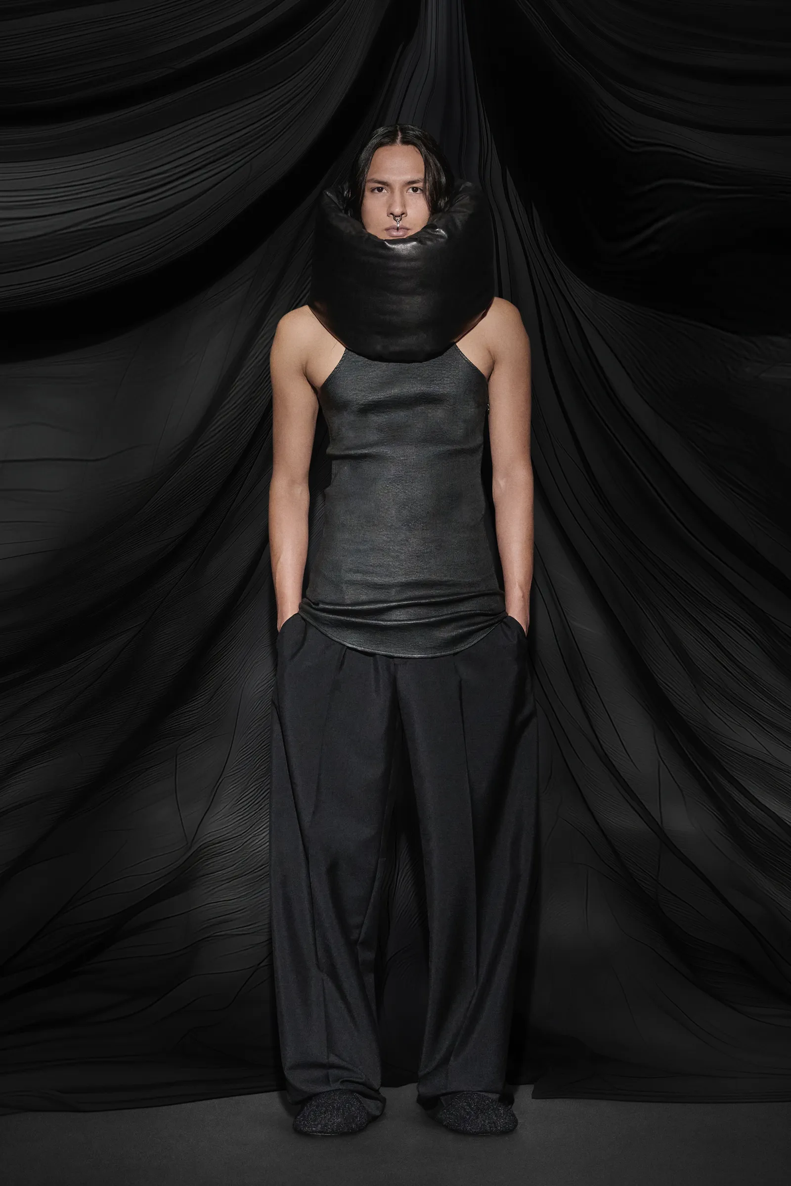 00030-alexander-wang-fall-2025-ready-to-wear-credit-brand