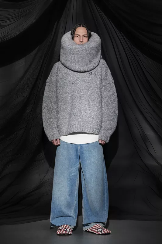 00027-alexander-wang-fall-2025-ready-to-wear-credit-brand