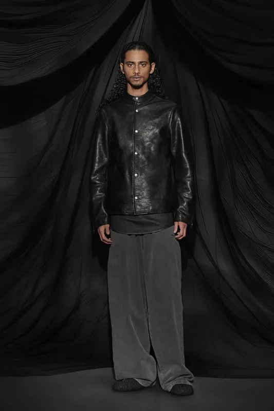 00028-alexander-wang-fall-2025-ready-to-wear-credit-brand