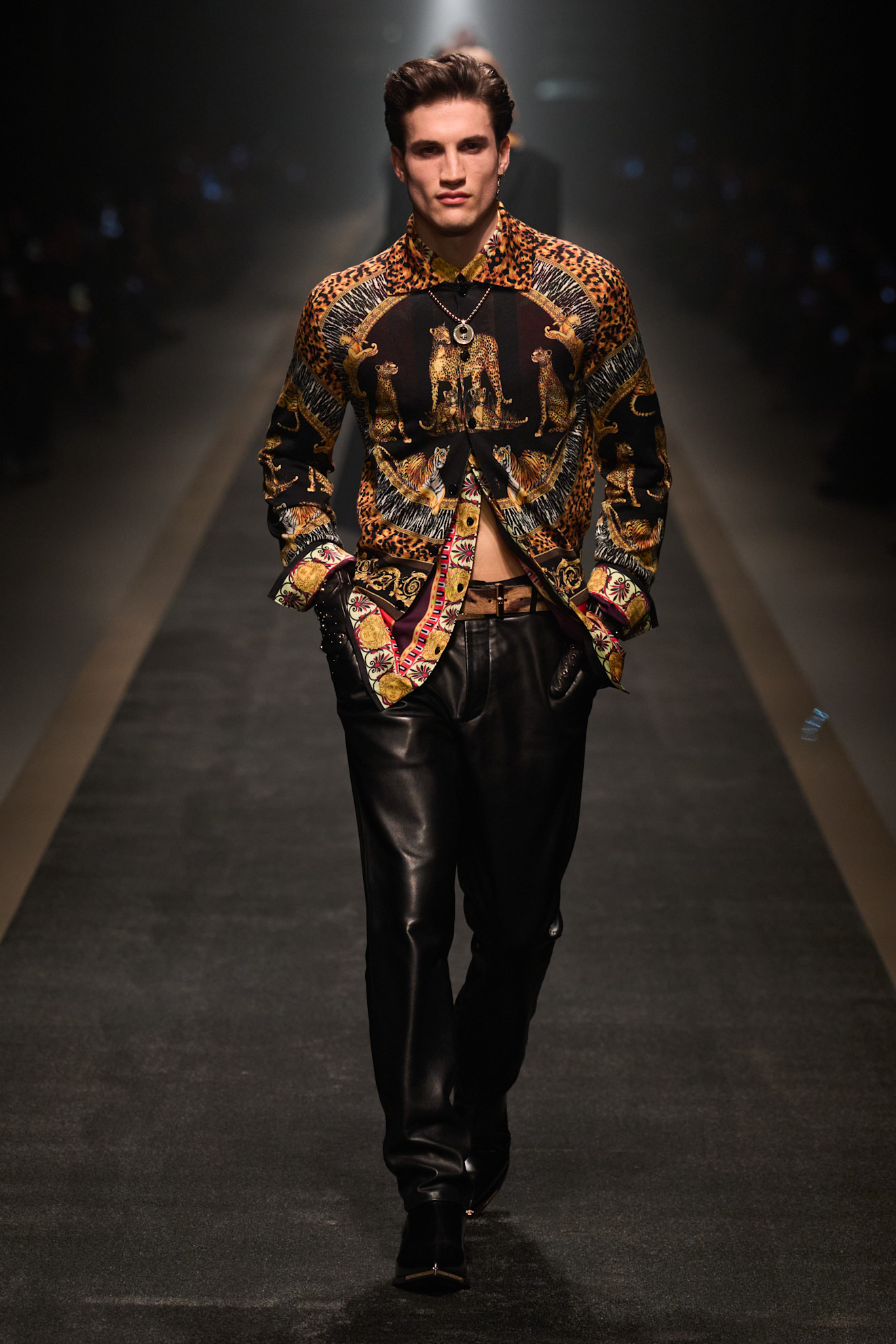 Versace F25 033