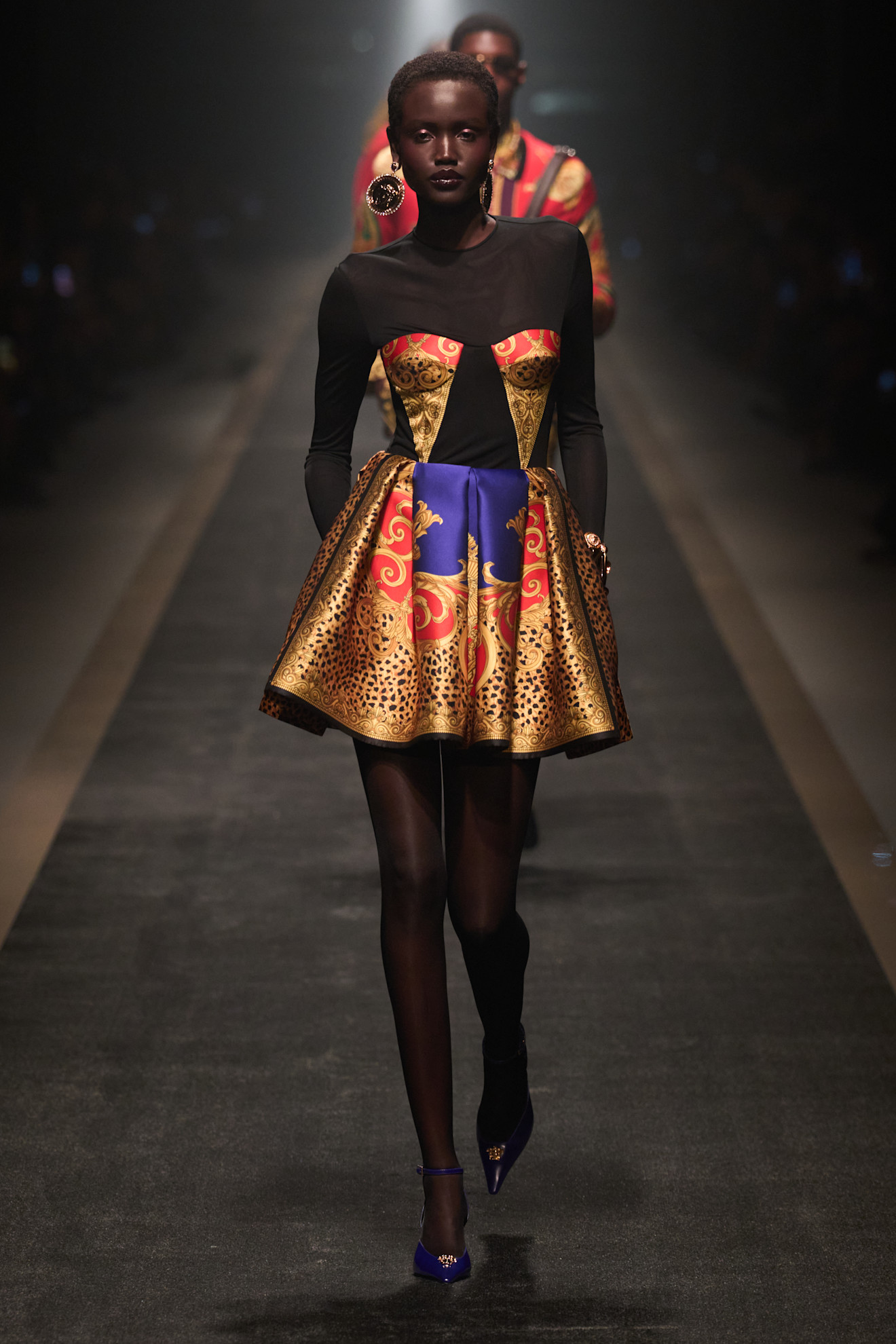Versace F25 037