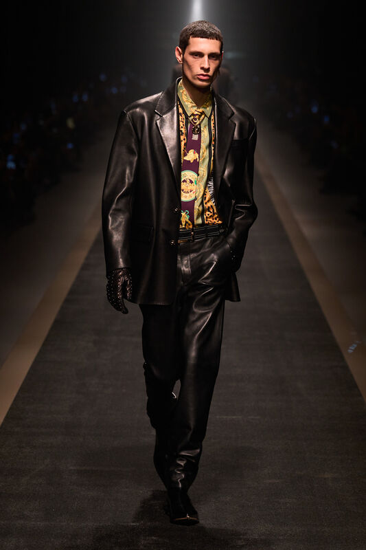 Versace F25 007