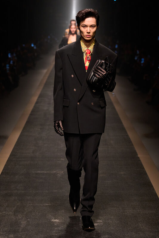 Versace F25 011