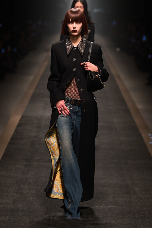 Versace F25 017