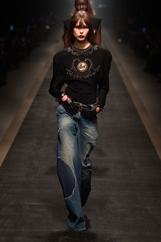 Versace F25 019