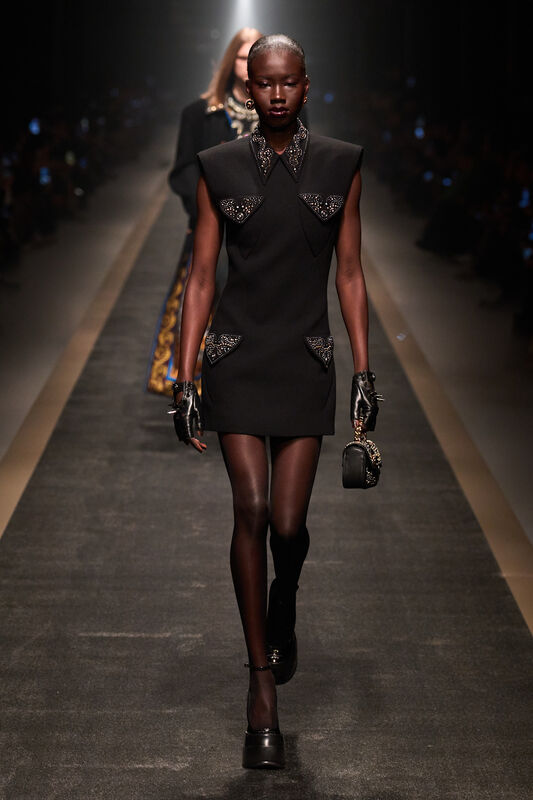 Versace F25 020