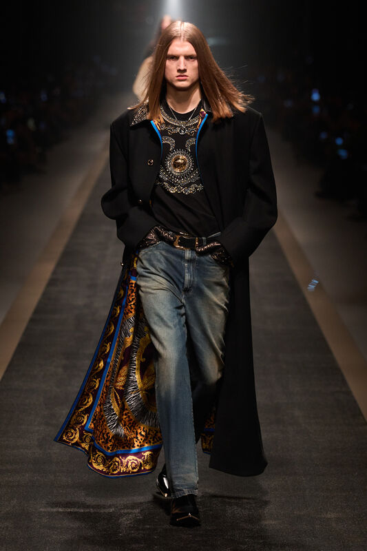 Versace F25 021