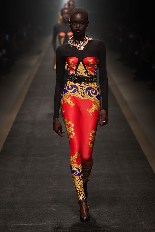 Versace F25 036