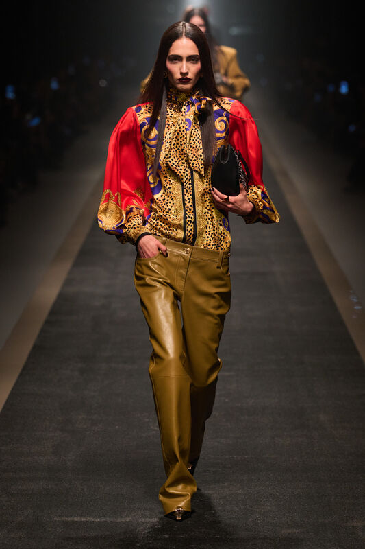 Versace F25 040