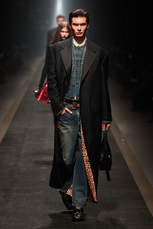 Versace F25 052