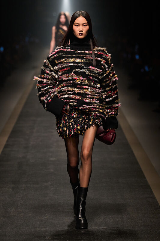 Versace F25 056