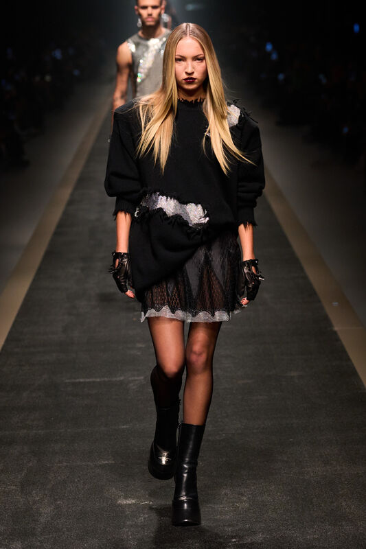 Versace F25 064