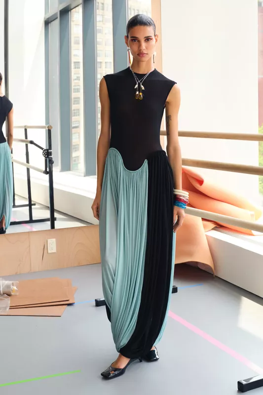 00019-tory-burch-resort-2024-credit-brand