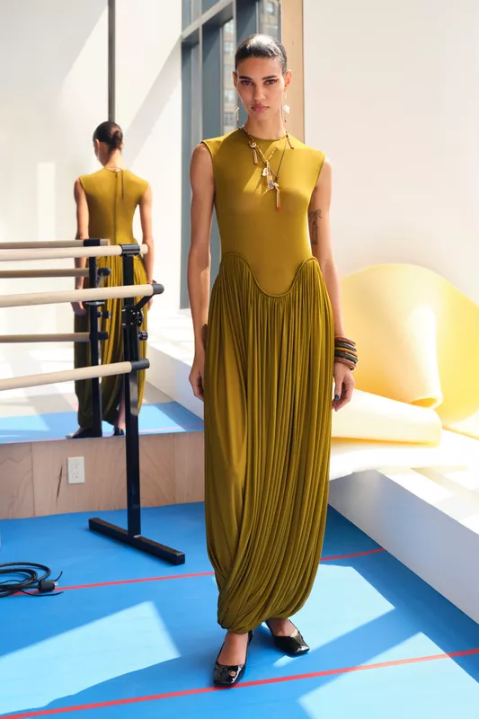 00023-tory-burch-resort-2024-credit-brand