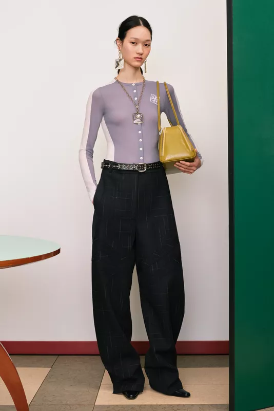 00004-tory-burch-resort-2026-credit-brand