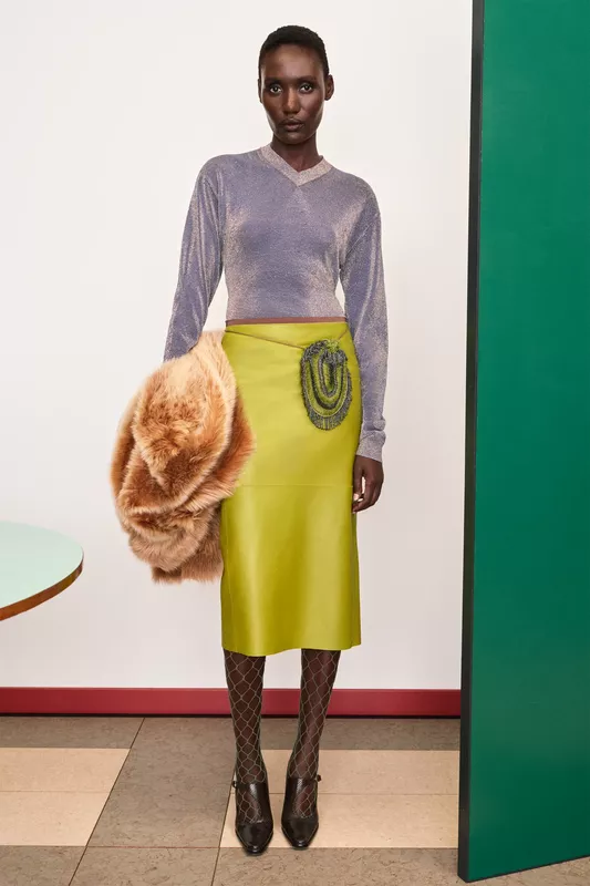 00005-tory-burch-resort-2026-credit-brand