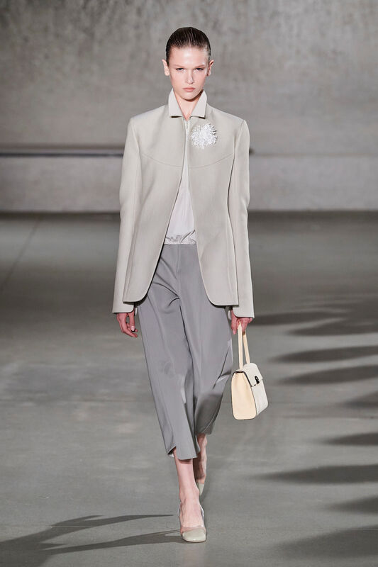 Tory Burch S24 016