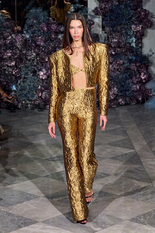 Siriano S24 048