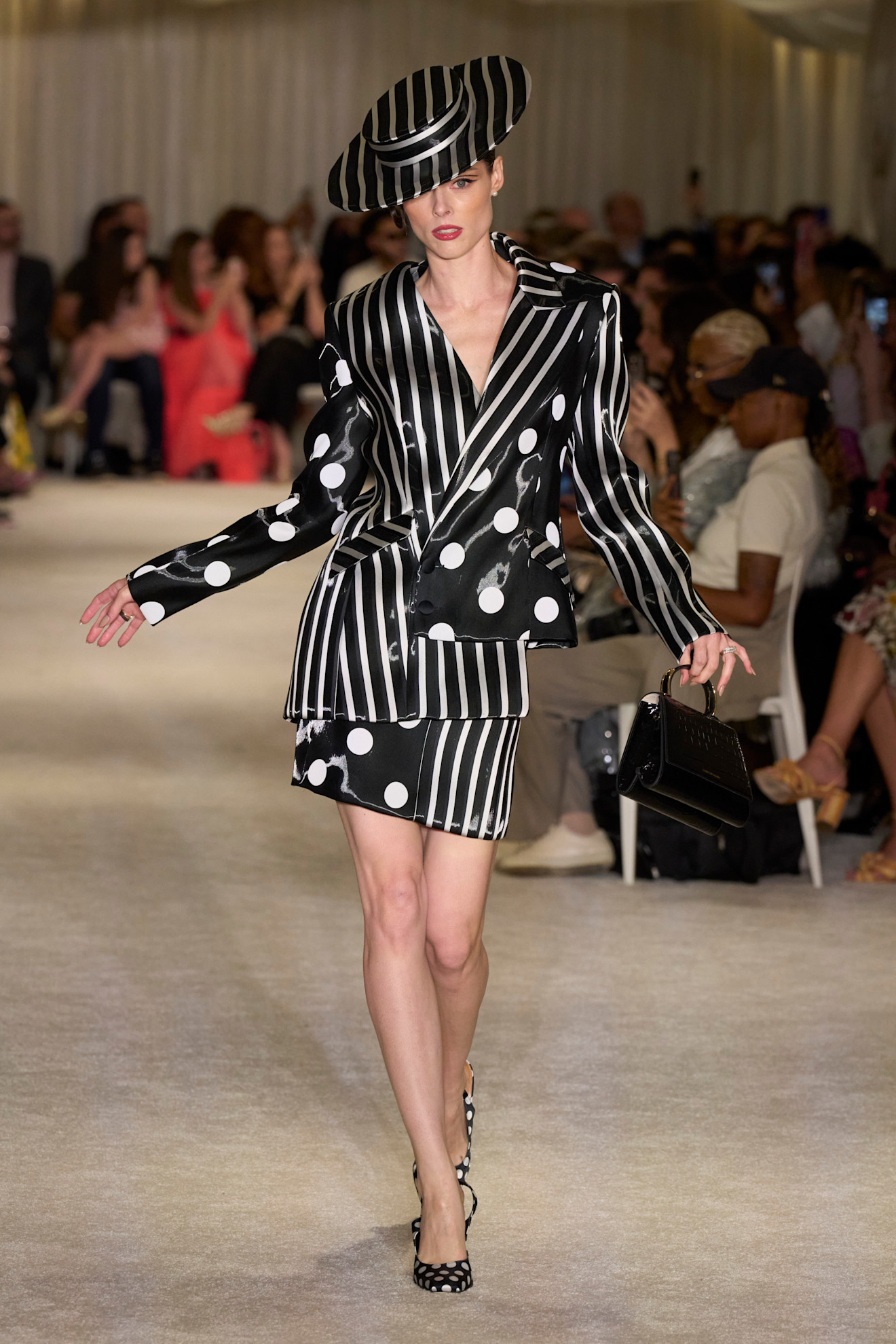 Siriano S26 001