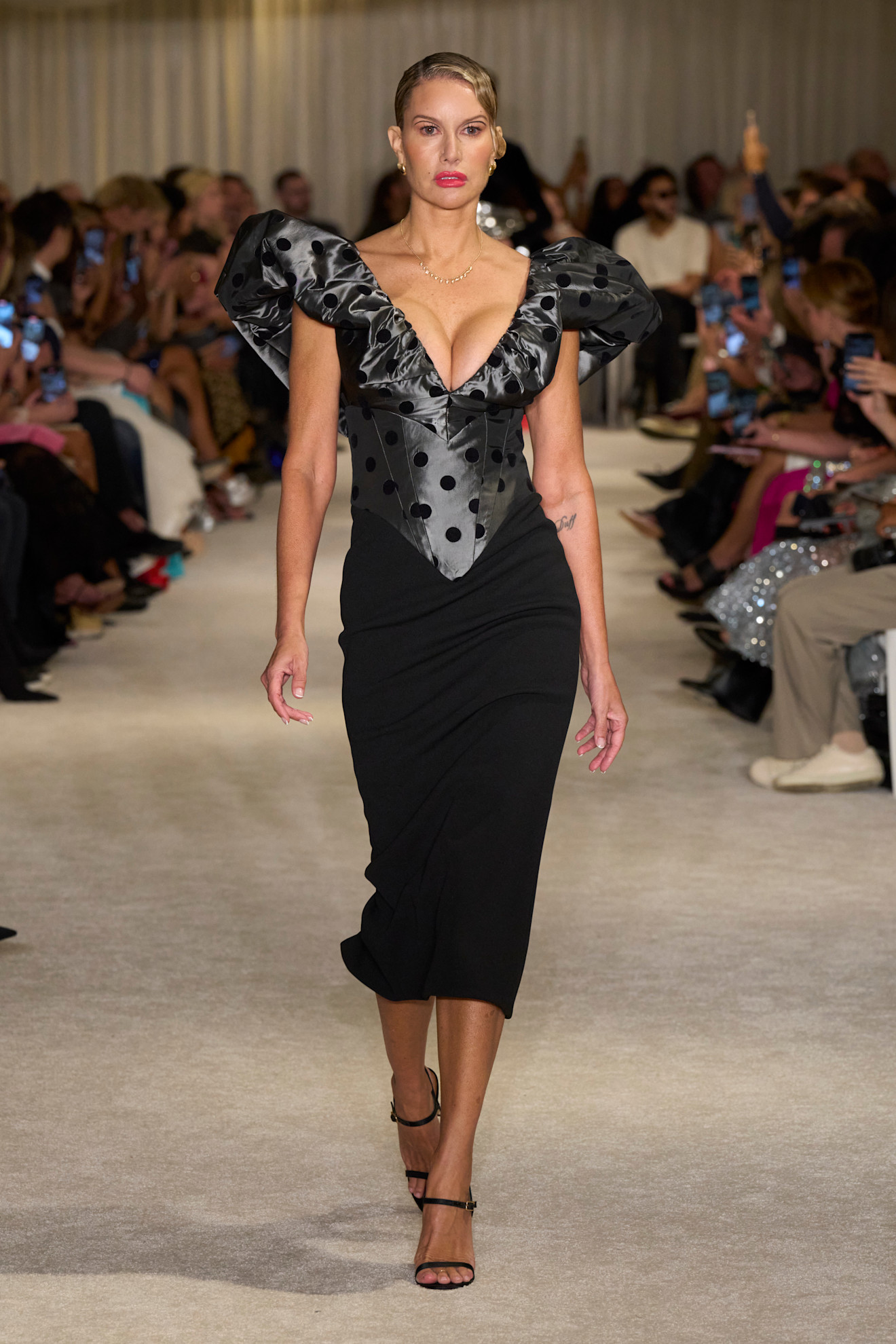 Siriano S26 010