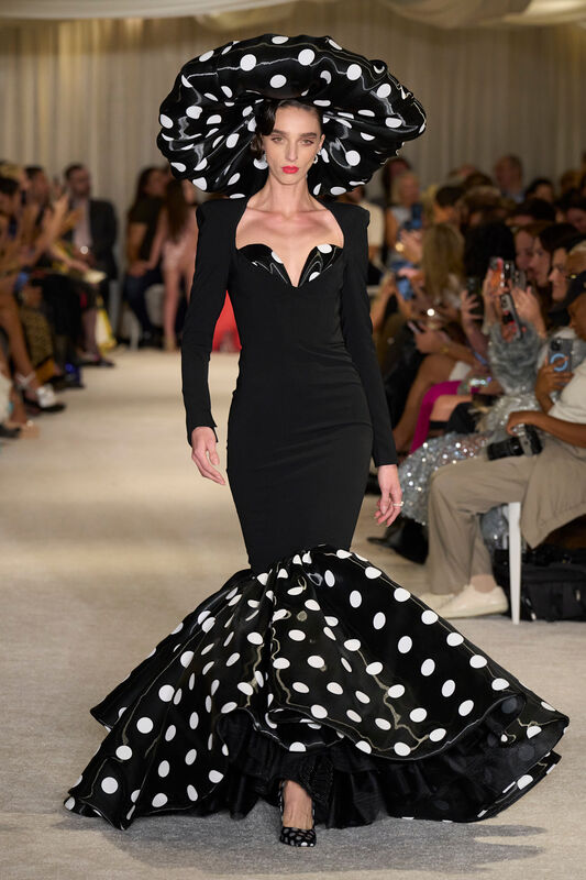 Siriano S26 054