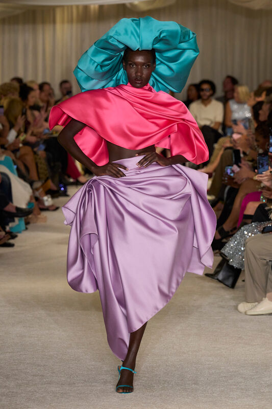 Siriano S26 057