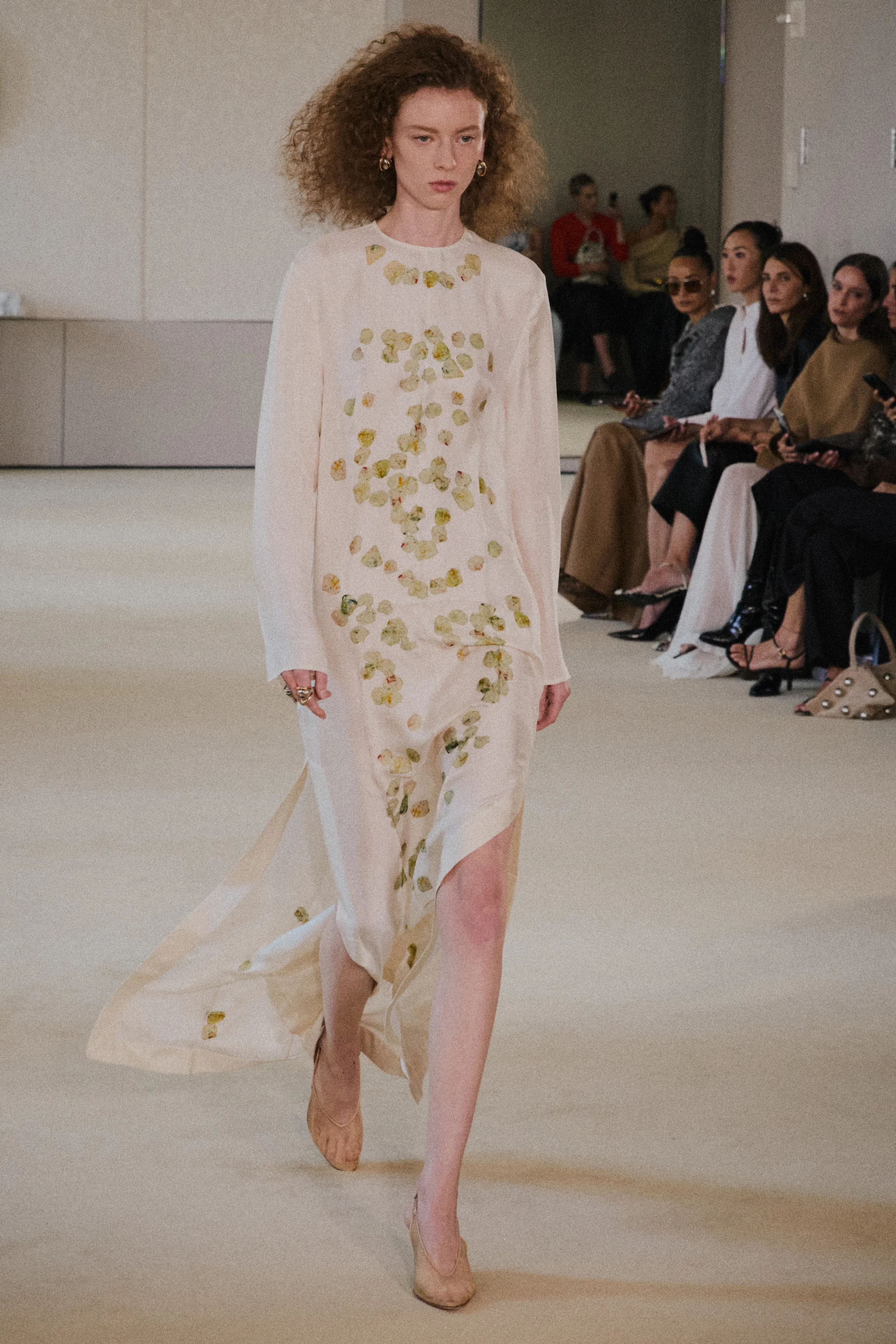 00013-altuzarra-spring-2026-ready-to-wear-credit-brand