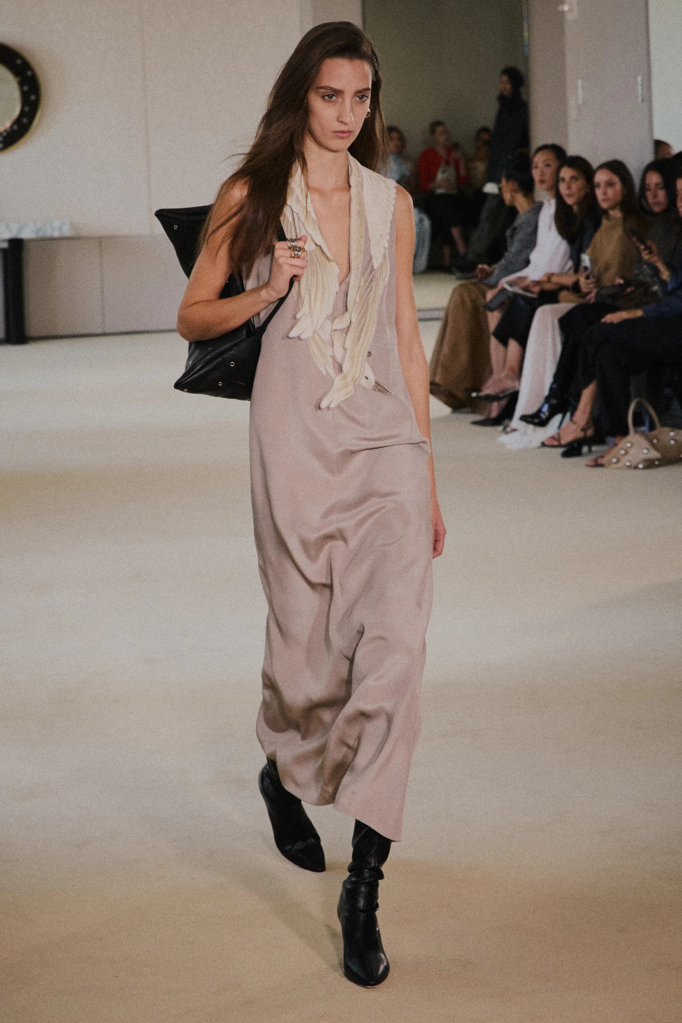 00019-altuzarra-spring-2026-ready-to-wear-credit-brand