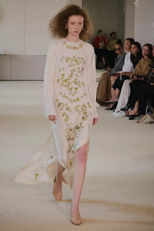 00013-altuzarra-spring-2026-ready-to-wear-credit-brand