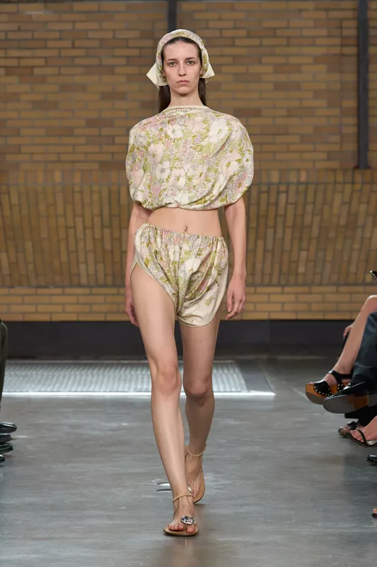 00012-calvin-klein-spring-2026-ready-to-wear-credit-brand