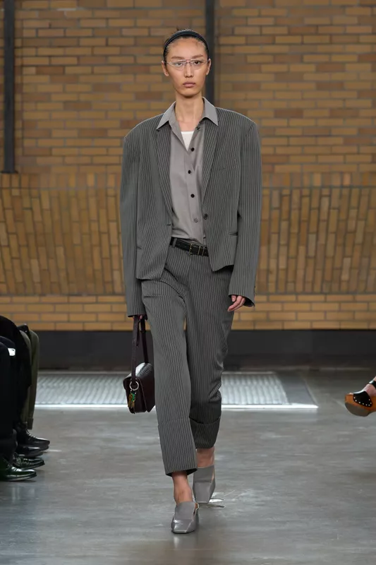 00018-calvin-klein-spring-2026-ready-to-wear-credit-brand
