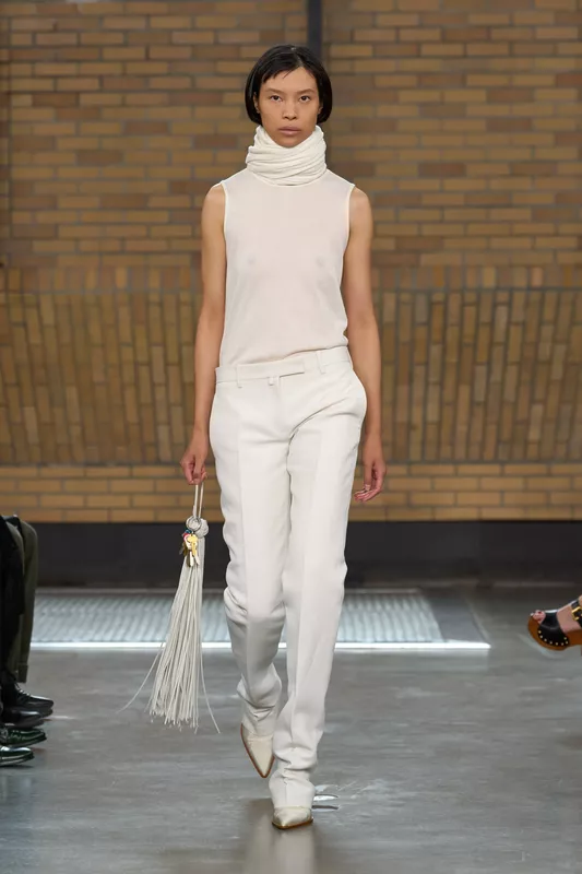 00023-calvin-klein-spring-2026-ready-to-wear-credit-brand