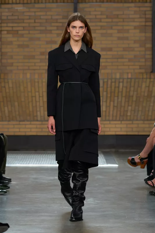 00025-calvin-klein-spring-2026-ready-to-wear-credit-brand