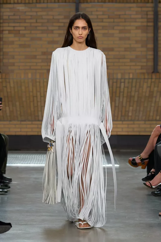 00034-calvin-klein-spring-2026-ready-to-wear-credit-brand