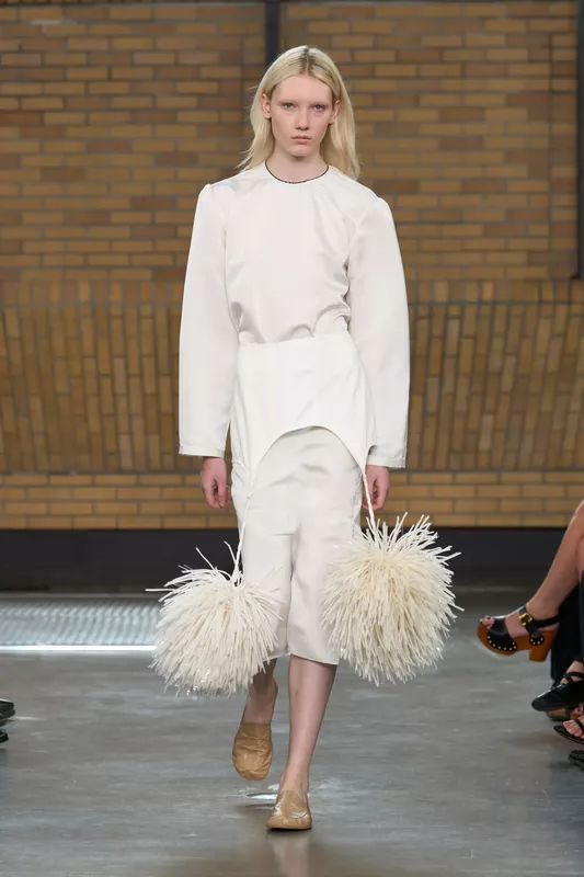 00035-calvin-klein-spring-2026-ready-to-wear-credit-brand