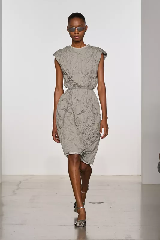 00041-calvin-klein-spring-2026-ready-to-wear-credit-brand