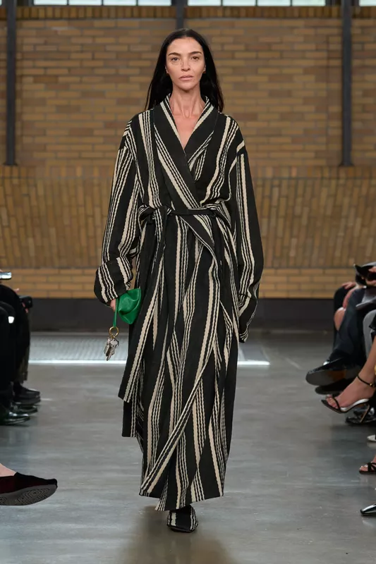 00049-calvin-klein-spring-2026-ready-to-wear-credit-brand