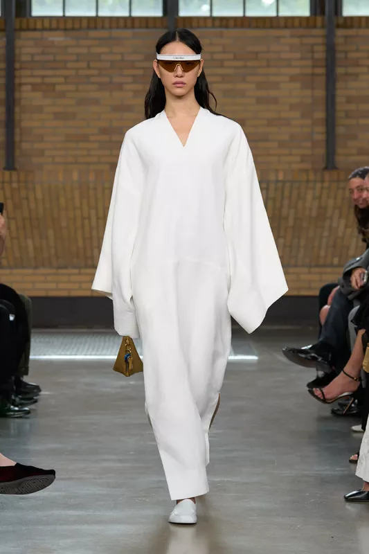 00055-calvin-klein-spring-2026-ready-to-wear-credit-brand