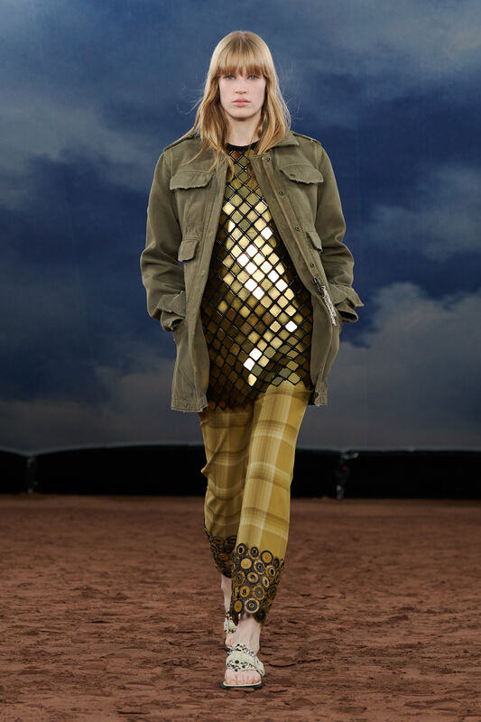 Burberry S26 038