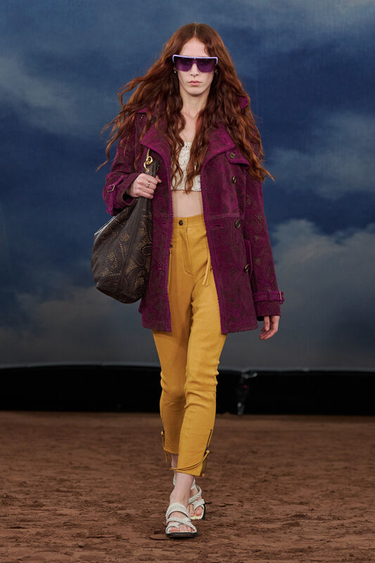 Burberry S26 043