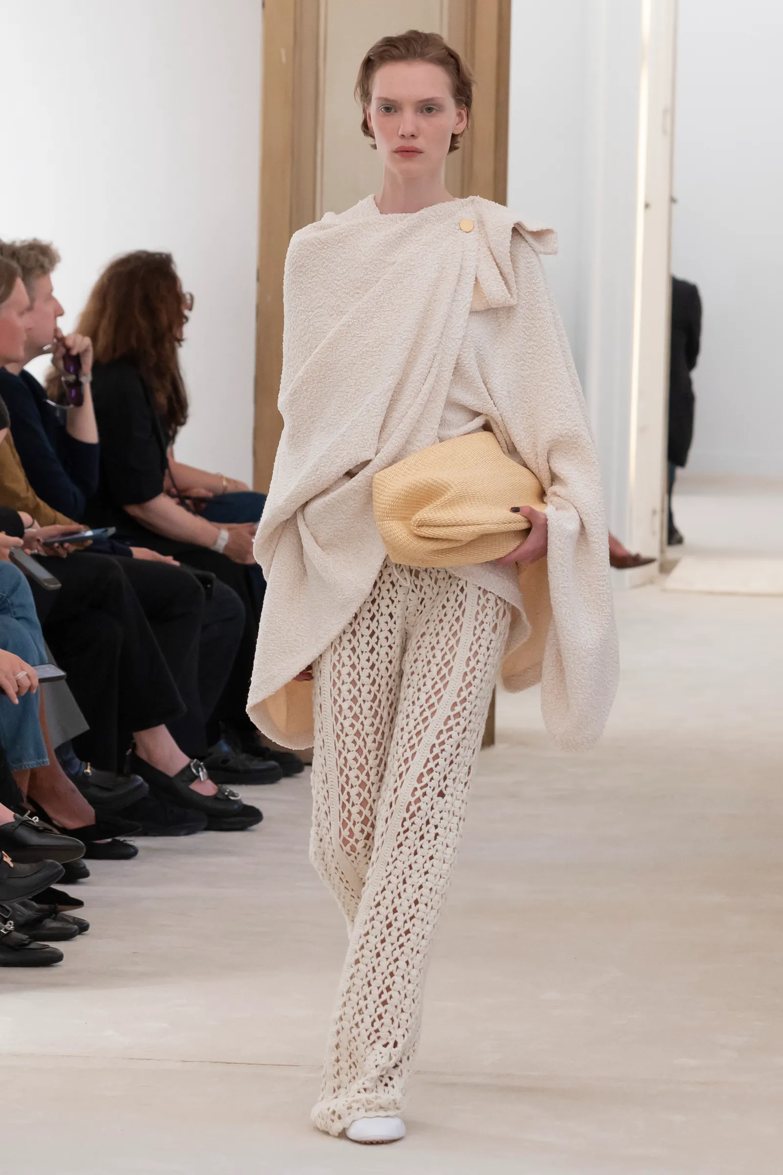 00004-alberta-ferretti-spring-2026-ready-to-wear-credit-brand
